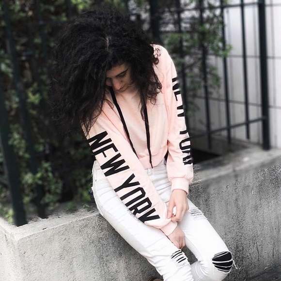 New York Cropped Hoodie🏙 - Picture 2 of 6